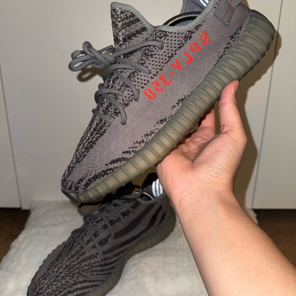 Yeezy Boost 350 V2